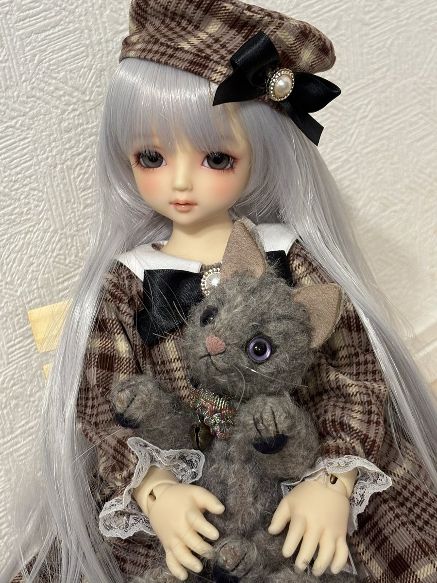 mai617227's tweet photo. 今年初のドール用品は
姫りんご(@himeringo0509 )さんのウィッグです
万里那さんきゃわ〜😍😍😍と
着せ替えてました!!
#姫りんごウィッグ
#うちのこかわいい
#sdm50 https://t.co/jnDOZbd0nV