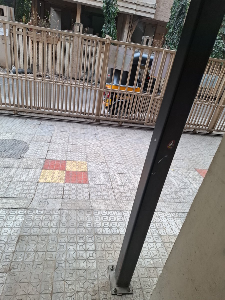 viralshah0's tweet photo. @MTPHereToHelp

Everyday am complaining about vehicles parked in front of gate everyday and night.
Kindly take action

Building name :- shubh regency, kasturba road, mulund west https://t.co/Kr488PaHqD
