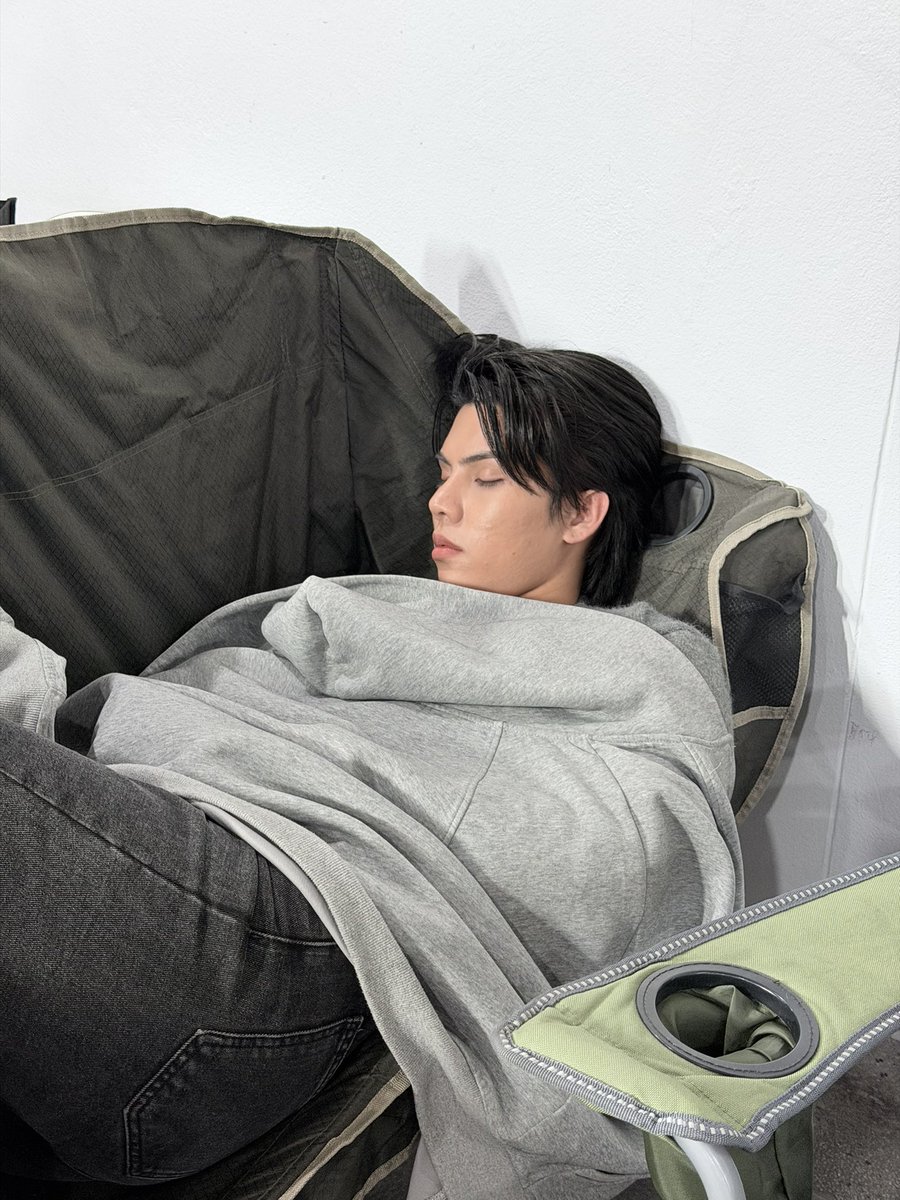 Congrats นะพ่อหนุ่มของพี่ 👦🏻🫶🏻
#2M200KLovingFort