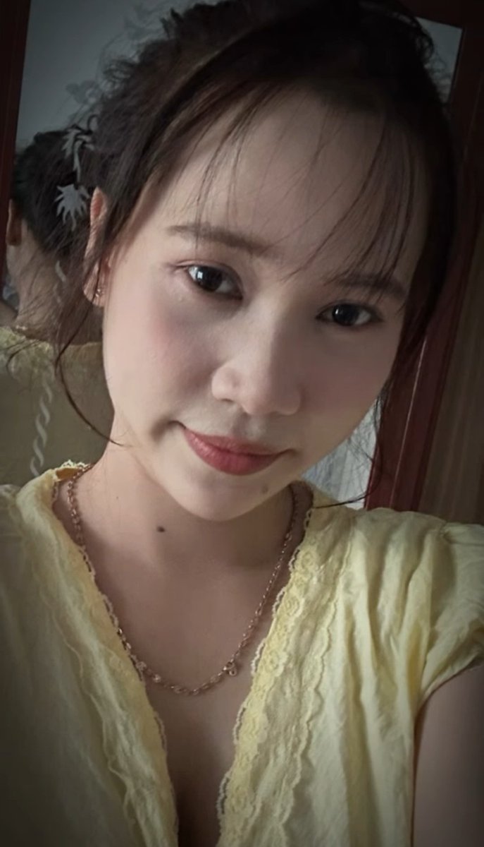 Mỹ Nhân tweet media