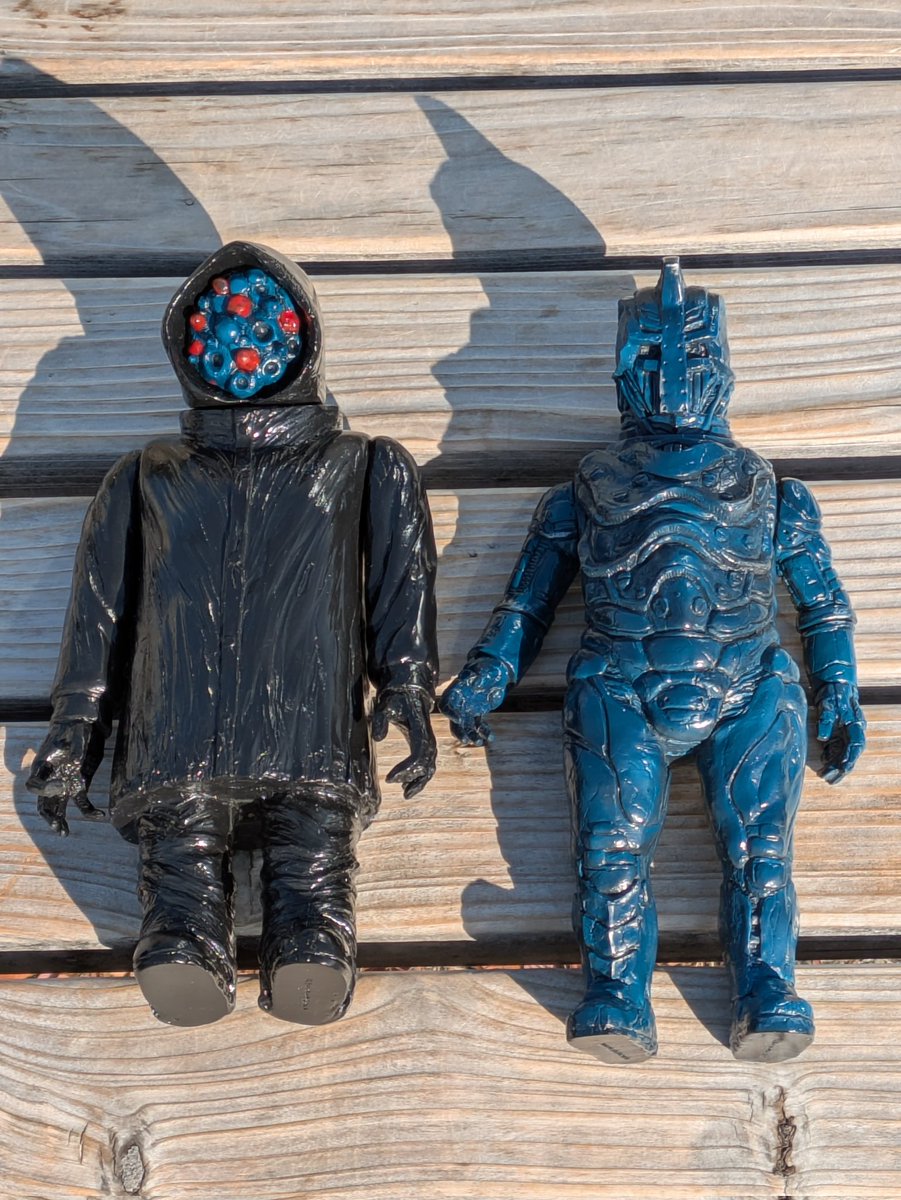 まだ火曜日だけど皆頑張れ!!俺たちは疲れたから休憩する」 #暗黒