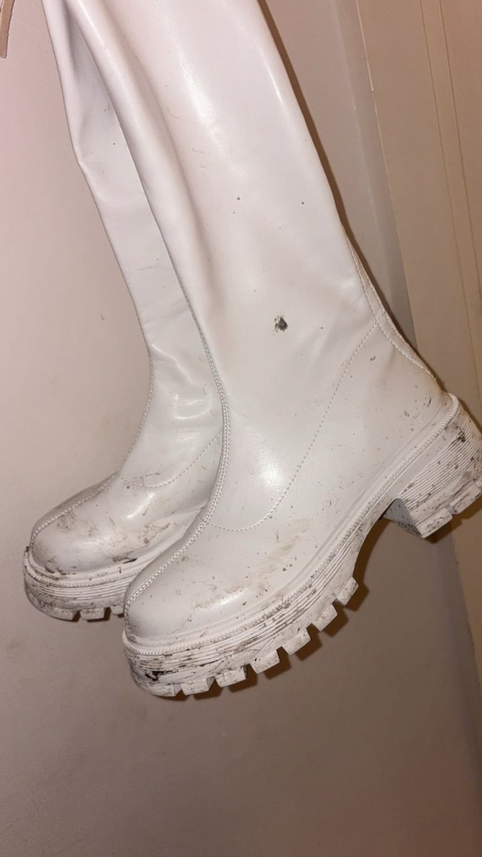 TreasureFindomm's tweet photo. I got my boots FILTHY https://t.co/61RMSBgcBS