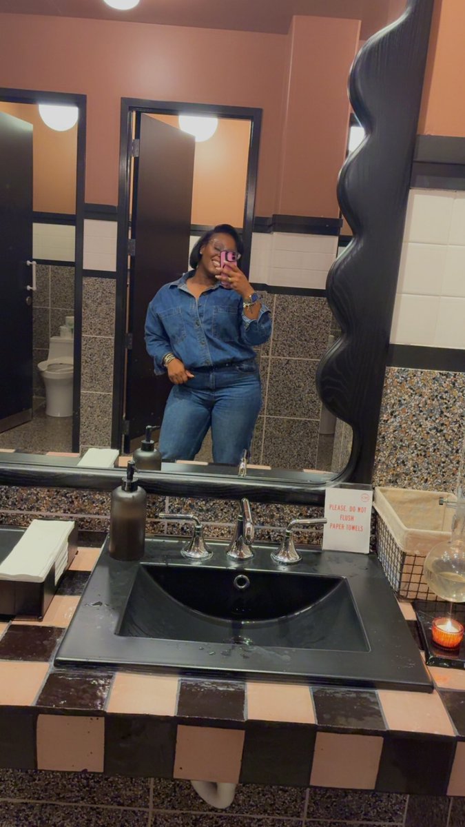 DancingNshit's tweet image. 💙🩵