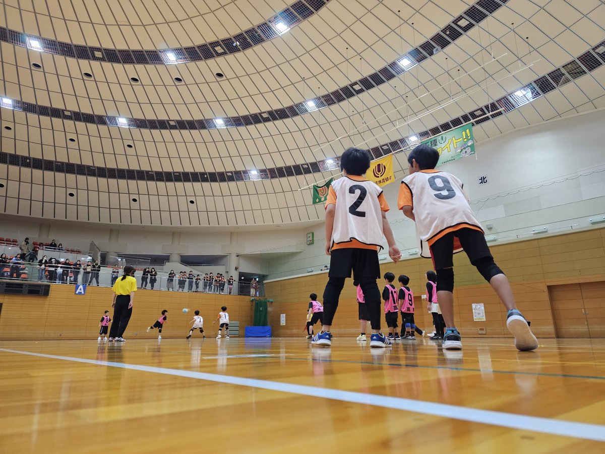 🤾12月７日に小学生ドッジボール大会を開催しました🏅

小学１年生から６年生までが集まって、投げ、受け、かわし、大迫力の戦いが繰り広げられました🔥🔥
city.nagoya.jp/chikusa/kurash…