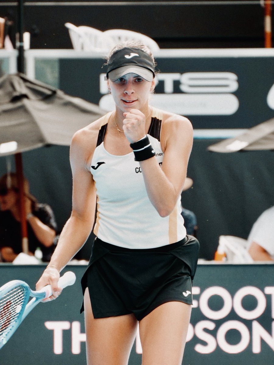 Magda Linette rewanżuje się Venus Williams! 🔥 

Polka pokonuje legendę sportu 6:4 4:6 6:2 i melduje się w drugiej rundzie turnieju w Auckland. Miały być emocje i były na pewno :).

Gratulacje dla Magdy! 🪃