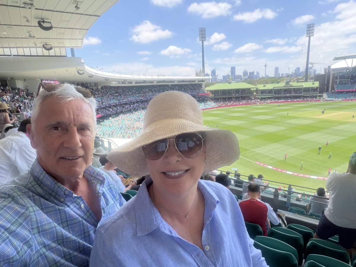 Gareth Davies tweet media