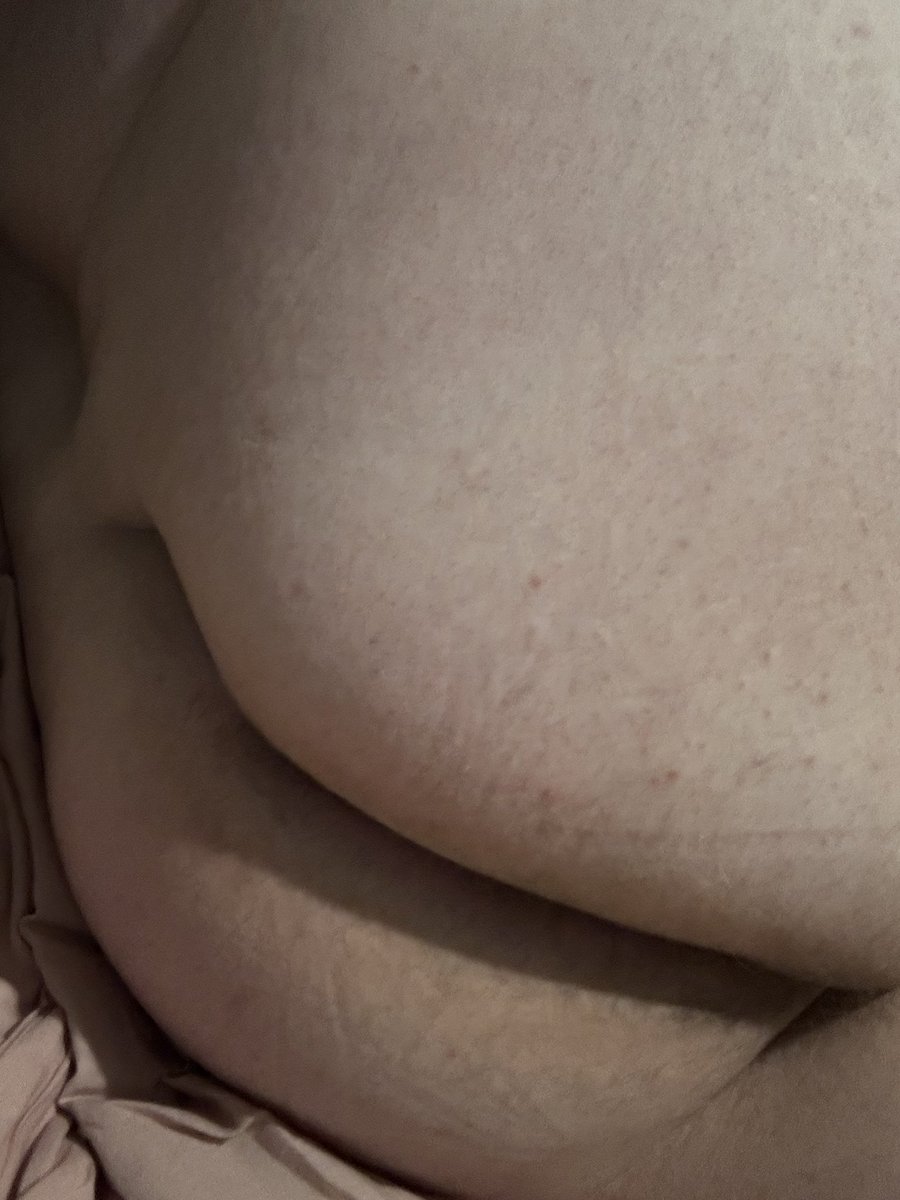 calieope's tweet photo. ass pic before i go to bed https://t.co/3Qj4vpYq0o