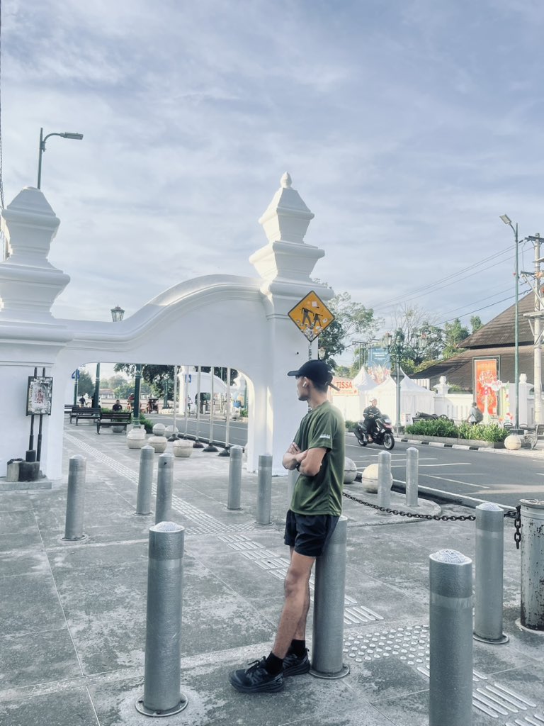 realarrell's tweet image. Run🔥