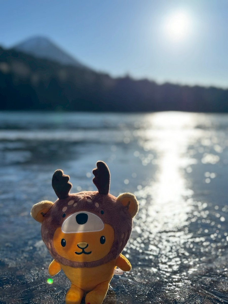 kyunchan_dc's tweet image. キュン💕

みて！湖がつるつるだよ✨
湖が凍っちゃうって、考えたらすごいことだよね💕
自然って凄いキュン💕✨

みんなおやすみ～キュン💤