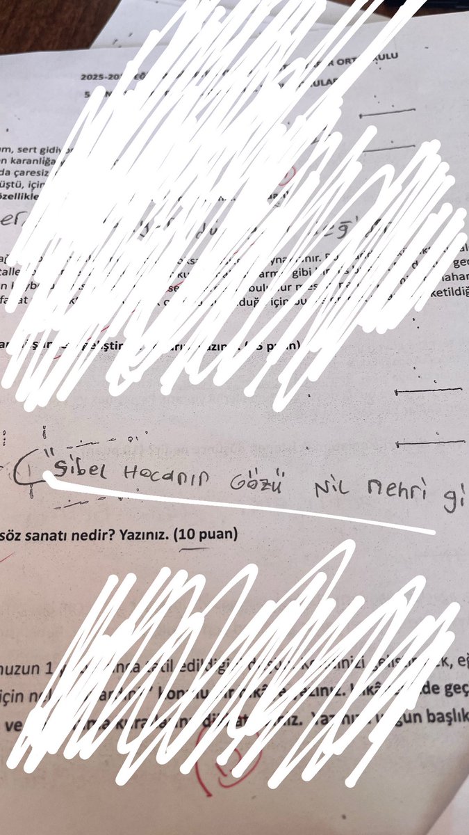 Sibelsvr12's tweet photo. Erkekler her yaşta aynı bu da kanıtı(5.sınıf)😂🫶🏻 https://t.co/kDiEVv94tG