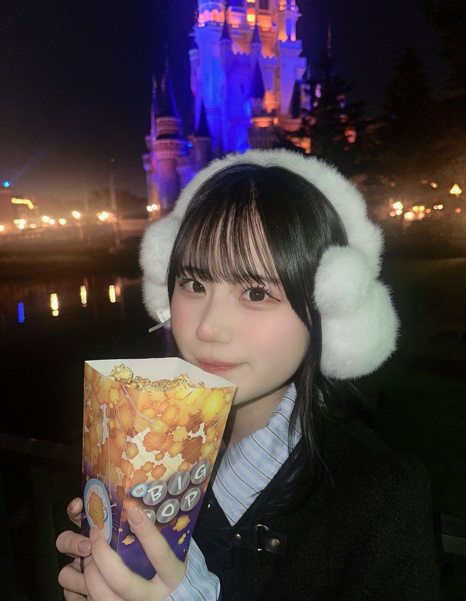 mgmg_mn000's tweet photo. ひさびさの夢の国♡♡♡ https://t.co/kPHoKjsmq6