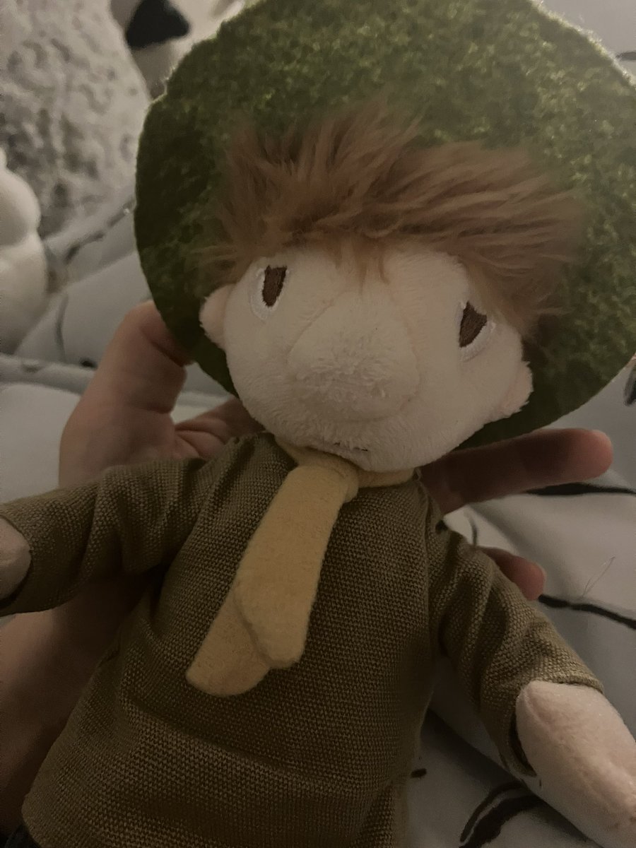 Invader_Link's tweet image. This Snufkin plushie is very silly to me cuz from some angles it looks like he’s smiling and from some other angles it looks like he’s frowning heehee