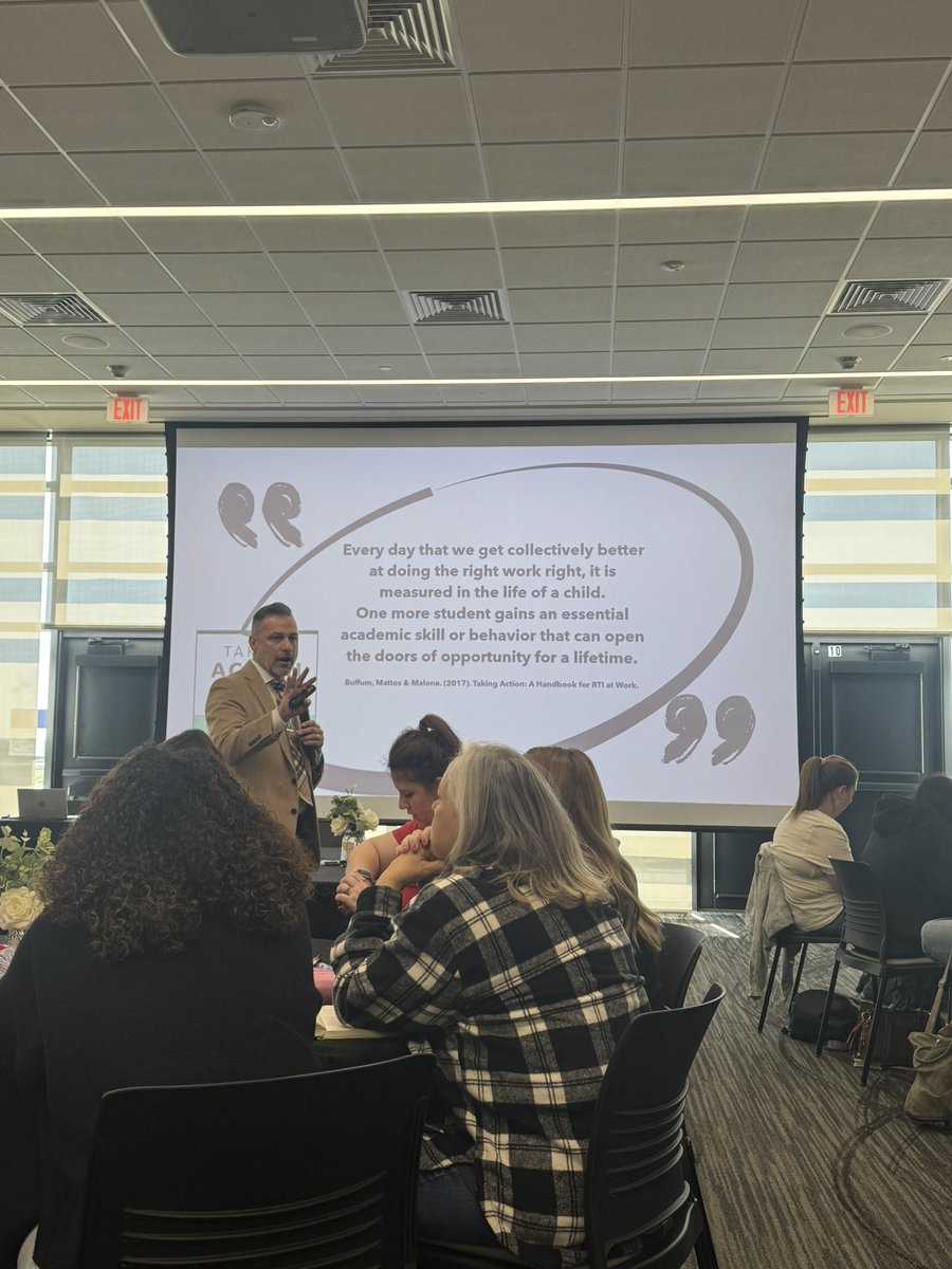 Jessie_Hess12's tweet photo. Thanks Nathaniel for coming to Tomball to work with WEST and TES! Such a great way to start the year. ✨🐯 #SolutionTree #BetterTogether #TeamTomball @TISDWEST @SolutionTree @ProvenPrincipal https://t.co/bCZctmE1FV