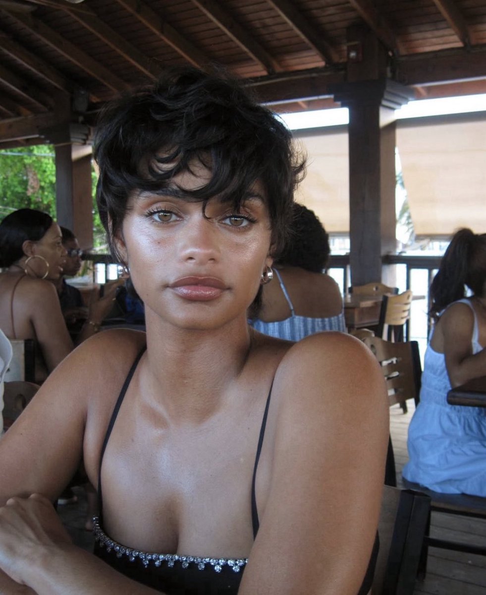 BaddGirlssOnly's tweet image. IG:aslayy