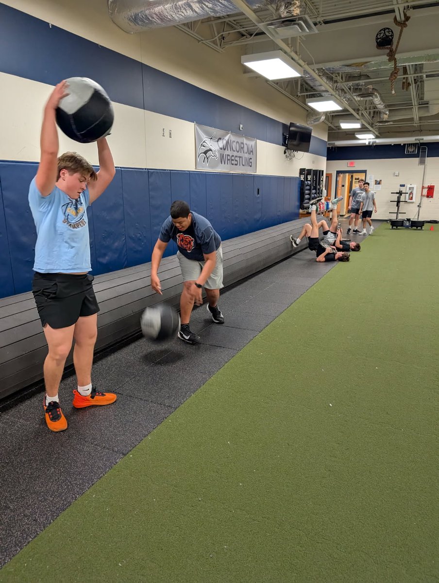 CLSOFootball's tweet image. 2026 is going to be a great year and we are back at it!
#RunWithTheMustangs