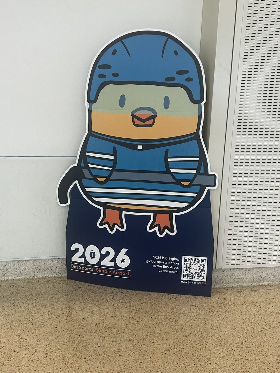 puckbug's tweet photo. i will never get over this cute little duckling hockey player at sjc https://t.co/AbVCjrDglZ