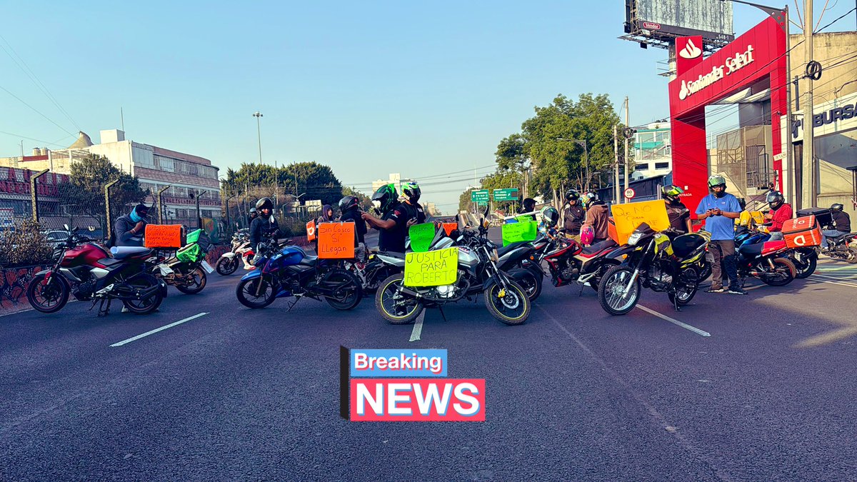 HalconOnce's tweet image. #Bloqueo. 

Cerrada por #bikers la calzada de #Tlalpan a la altura de Coruña con dirección al #Centro. 

Exigen a las autoridades la detención de la presunta responsable por la muerte de Roberto Hernández el pasado sábado en #Iztapalpa. 

Las redes siguen haciendo el trabajo de