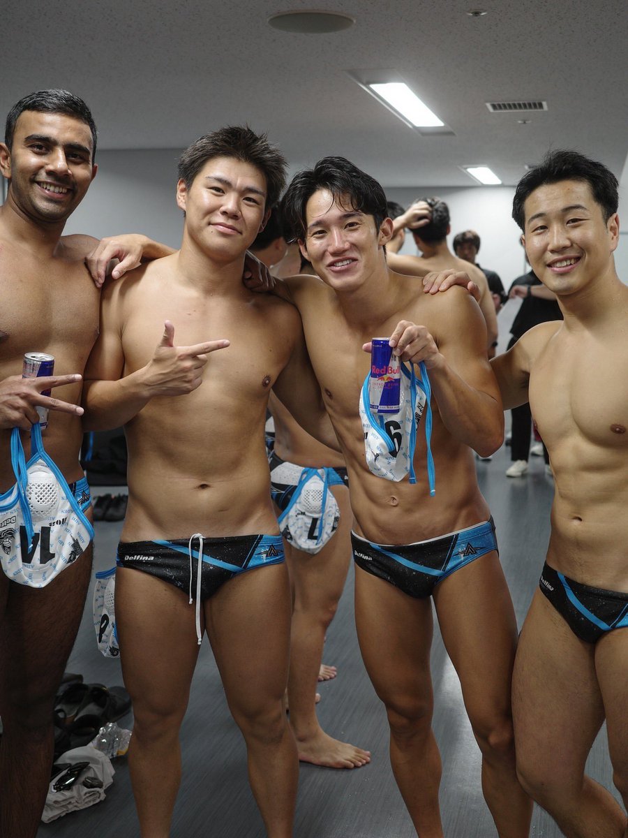 Straight Brief Guys tweet media