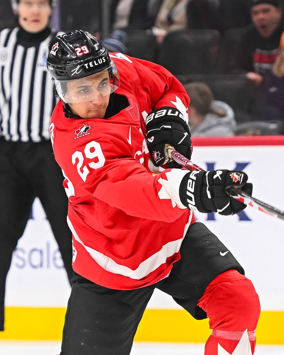 CanadiensMTL's tweet image. Le meilleur joueur d'Équipe Canada lors du championnat

Source: @CanadiensMTL  

Canada’s best player of the tournament  

📸 Tim Austen/IIHF

#GoHabsGo
