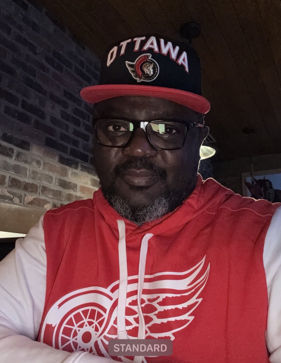 goke_sails's tweet photo. Tonight’s game … ⁦@Senators⁩ vs ⁦@DetroitRedWings⁩ … hoodie vs face cap 😀😎 https://t.co/DlJ5v5vSR1