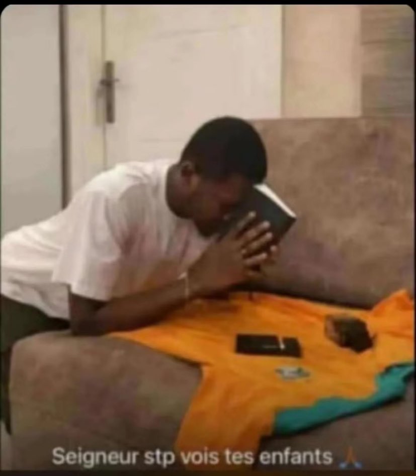 Kouamedav's tweet image. Vieux 3-0 bien soigné pitié