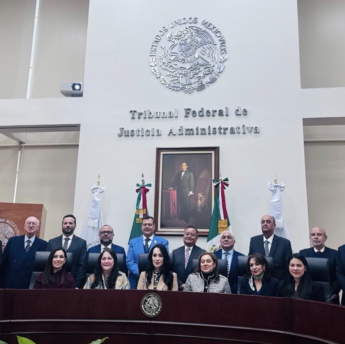 Felicito al Magistrado y Mtro. <a href="/JoserraAmieva/">José Ramón Amieva Gálvez</a> quién fue electo el día de hoy, presidente del <a href="/TFJAMexico/">Tribunal Federal de Justicia Administrativa</a> para el periodo 2026-2028. Éxito en
esta gran responsabilidad jurisdiccional <a href="/Claudiashein/">Claudia Sheinbaum Pardo</a> <a href="/esthela_damian/">Esthela Damián</a>