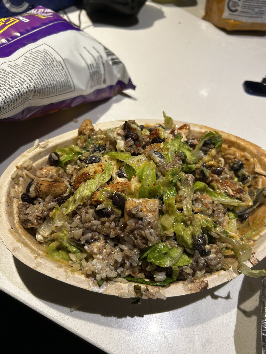 2o3mon's tweet photo. sponsor me @ChipotleTweets https://t.co/9lcxuWldWq
