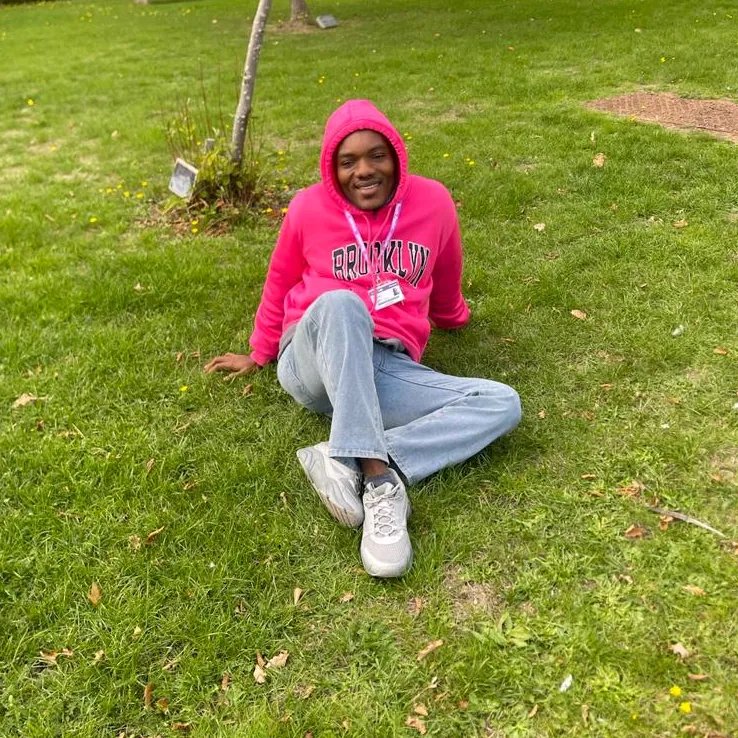 Dear friends I am new here, it's my pleasure to make new friends here in London, thanks