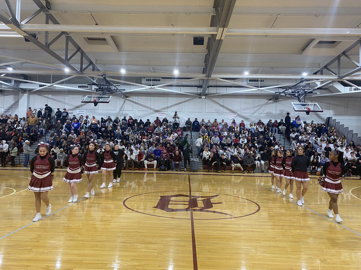 centercourt42's tweet image. The View From Centercourt 
at Dunkirk

Took NYS Thruway to Exit 59 for the most anticipated rivalry game between these two teams in over a decade. The place is rocking, if they didn’t save me a seat, I might not of found one. Let’s Go!! 

Fredonia Hillbillies (8-0, 2-0)
CCAA I -…
