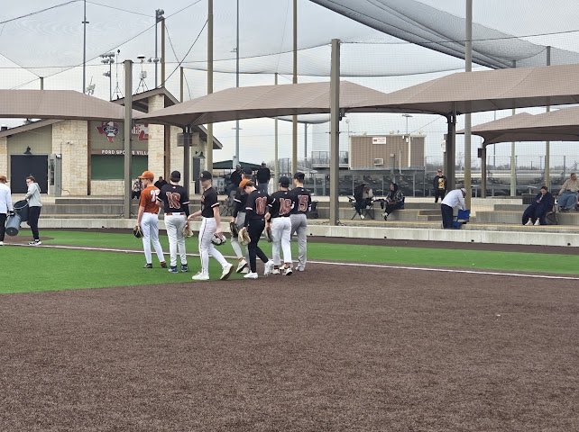 ntlbaseball's tweet photo. High school preseason workouts kicked off this weekend with 60+ players getting after it.

Just real baseball reps — no scouts, no technology, no social media shoutouts. Coaches on fungos, nonstop fielding, throwing, and fundamental work. https://t.co/3goDqcCvng