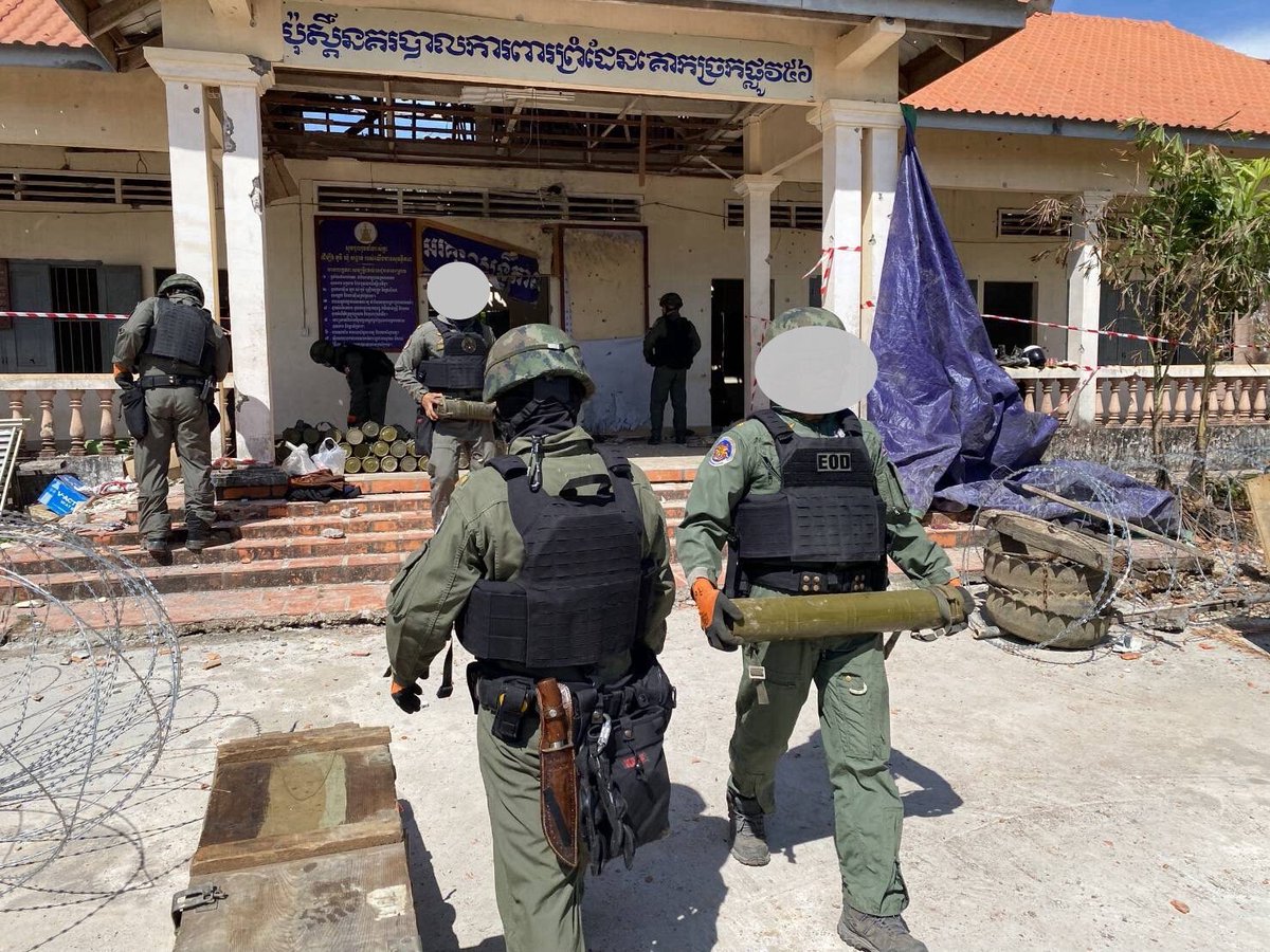 NunaxMx's tweet photo. This is the reason why Thai soldiers fenced of this casino , the storage of missiles of Cambodia soldiers , it show evidence that the world should know – #Cambodia uses the Casino as a command base.

#TruthFromThailand #ThailandCambodia 
#cambodiaopenedfire #Thaimilitary 
#ชายแดนไทยกัมพูชา #ไทยนี้รักสงบแต่ถึงรบไม่ขลาด