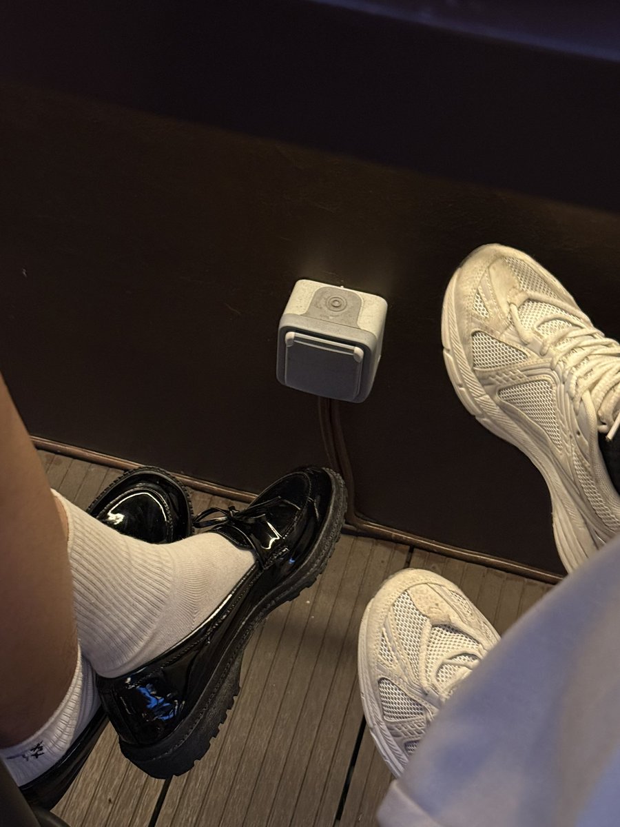 problematicbe's tweet image. 