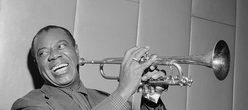 "Heebie‐jeebies also implies a kind of premonition or haunting: the 'apprehension' that intuits an invasive presence. This dis‐ease itself claims the body."

From our Spring 2002 issue, read Brent Hayes Edwards's "Louis Armstrong and the Syntax of Scat": journals.uchicago.edu/doi/full/10.10…