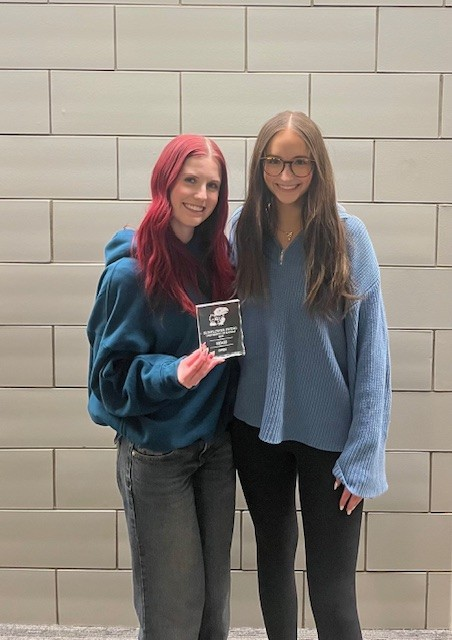 KansasDebate's tweet photo. Payten LaPoint and Lucy Pace reached the semifinals of the KU Sunflower Swing tournament. Tyler Bauman and Isaac Martinez reached the quarterfinals. https://t.co/OIuzmWgqiN