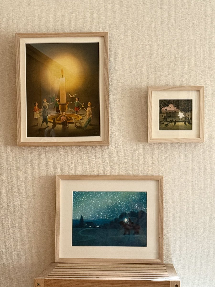 araihiroyuki's tweet image. 嶽まいこさんの新しい絵をお迎えしました⭐︎自分の部屋に嶽さんのミニギャラリーが出来て嬉しいです。部屋が優しい暖かさで包まれています（＾ν＾）嶽さんとの3作目の絵本作りがスタートしています、今までの2冊とは違う感じの絵本になります楽しみです♪