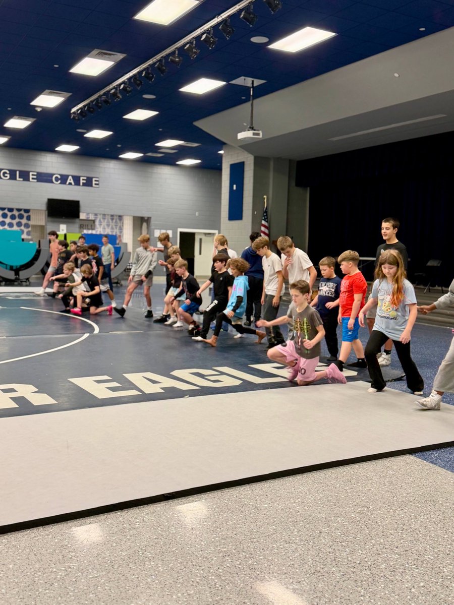 CloverMiddleWrestling tweet media