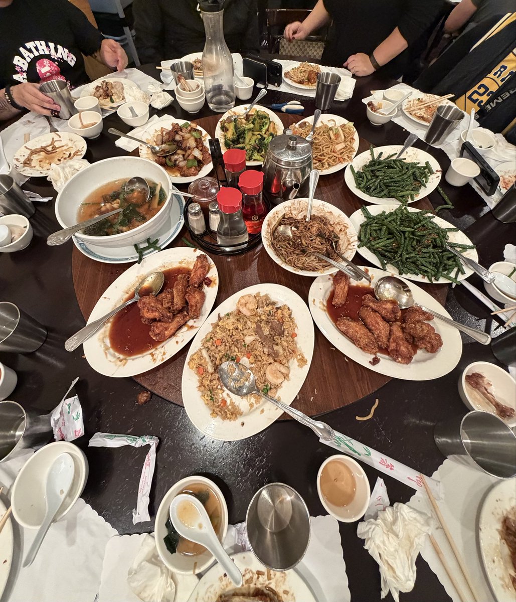 Good Decision Chris tweet media