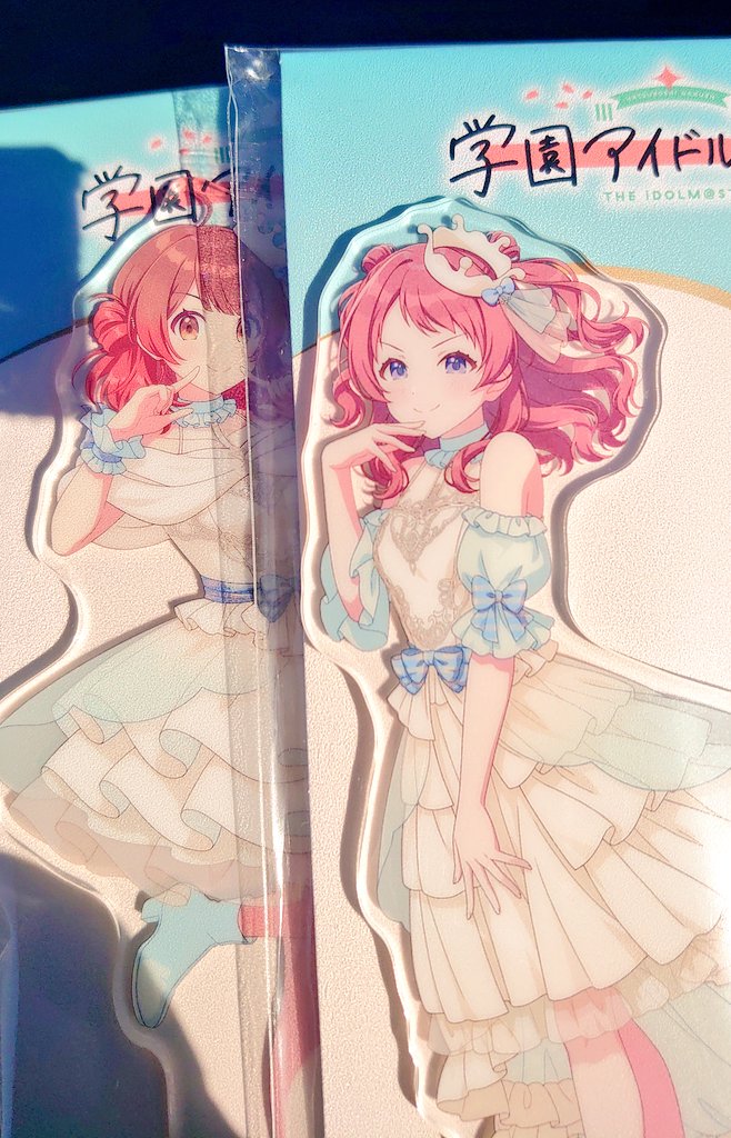 オタクは3歩歩くと忘れる生き物だから………
缶バッジは既に枯れてました😭 