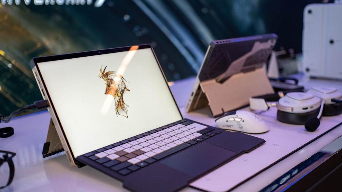 BobWulff's tweet photo. Kojima x ASUS collab

this is going to make me switch to damn Windows https://t.co/YgdLIedIB1