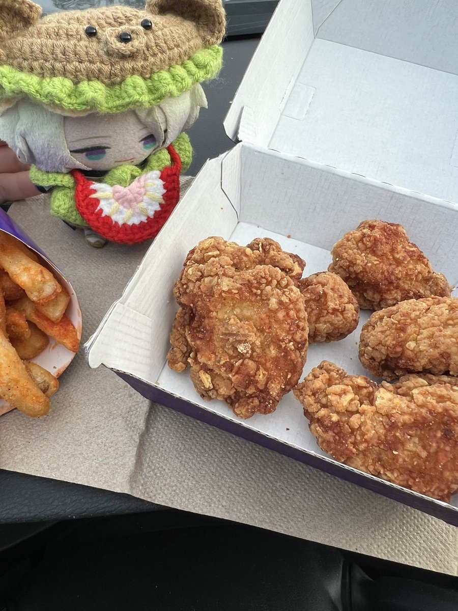 clawpefan123's tweet image. personally I love american oshikatsu