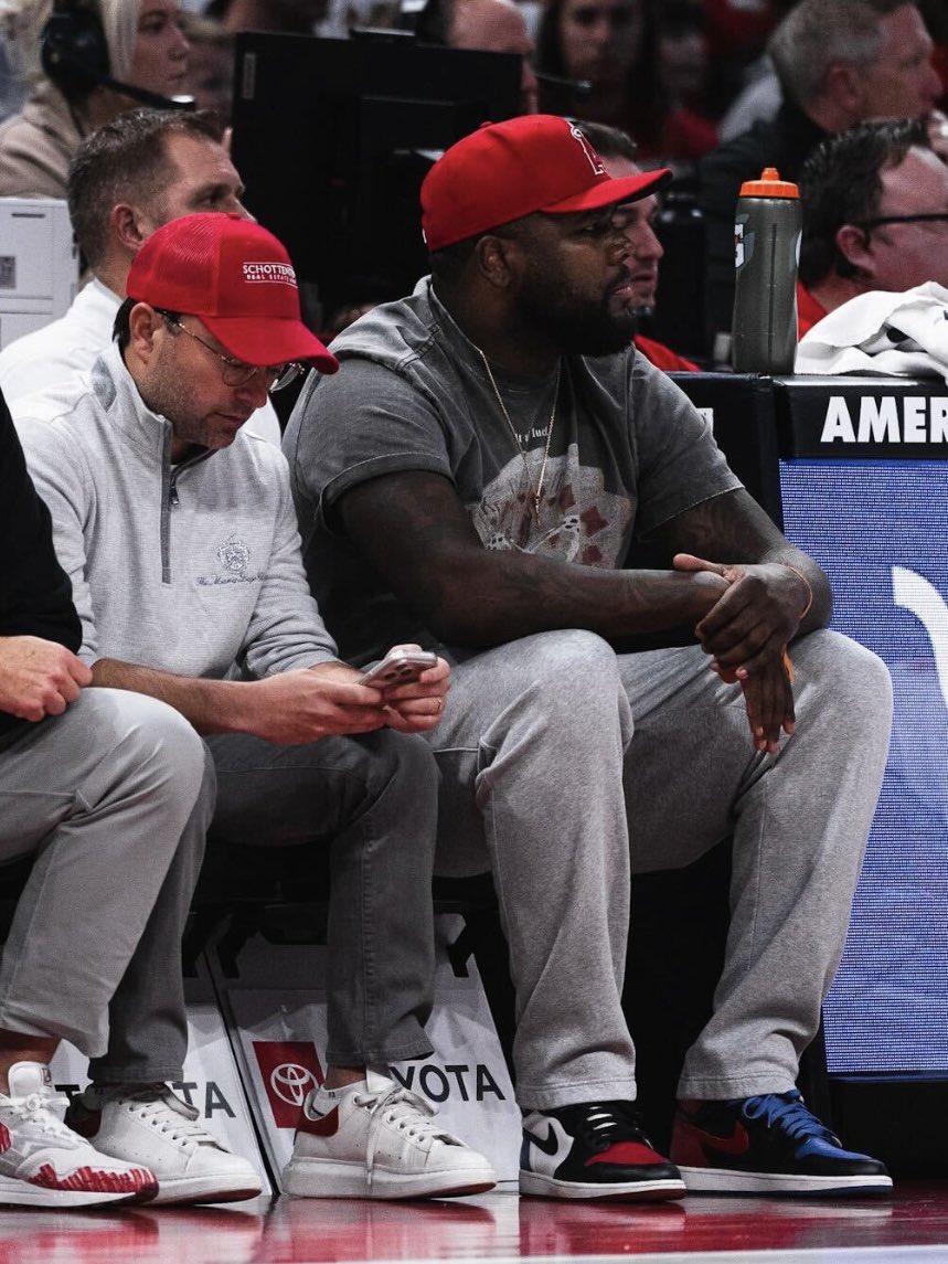 AzBuckGuy™ tweet media