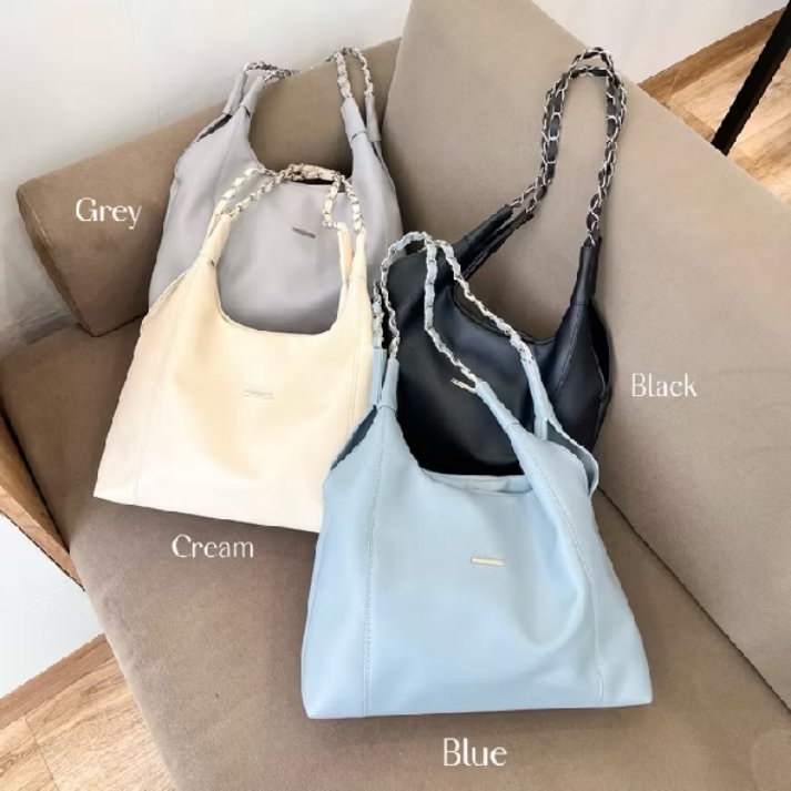 Modymurce's tweet image. Perfect and Adorable Totebag for Activity! 

A thread