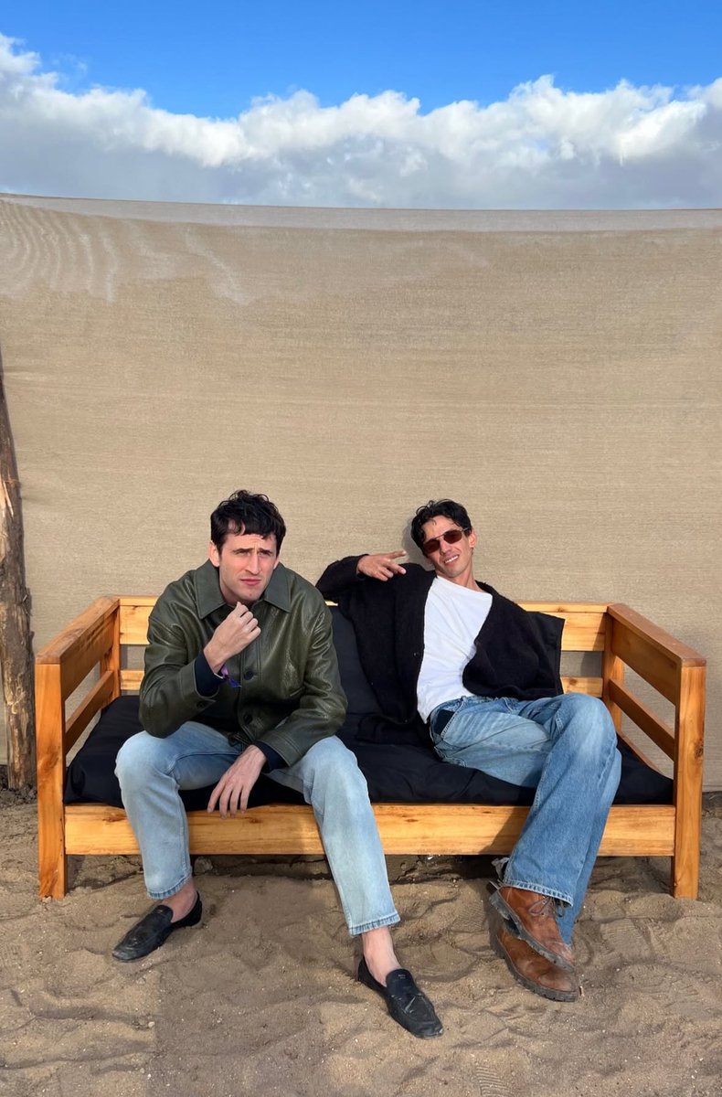 loutadata's tweet image. 🏖️ | @/louta vía historias de ig