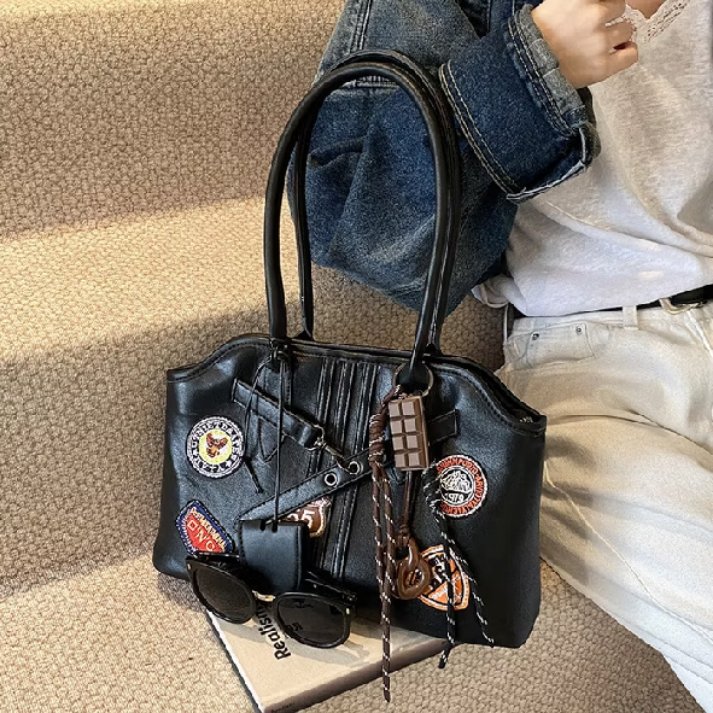 Modymurce's tweet image. Perfect and Adorable Totebag for Activity! 

A thread