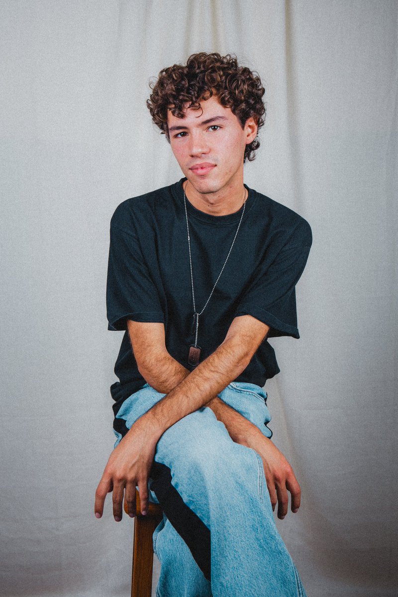 PFreixieiro's tweet image. Mds...nem pelo fotografo da agencia consigo fica bonito 😭😭😭
(Poses pedidas por eles)