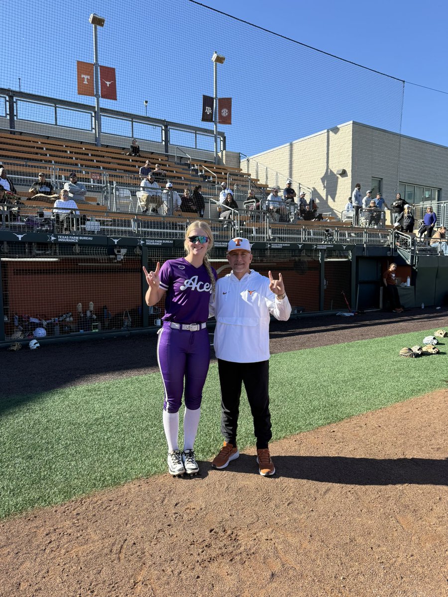 KateLosh-2028 RHP/UTL tweet media