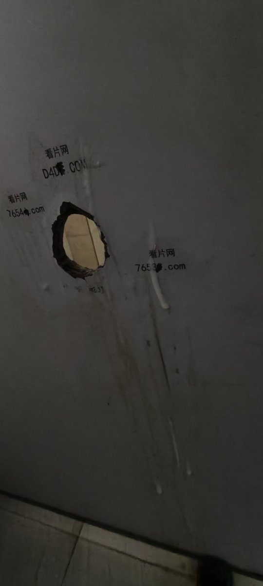 偏僻鸟洞一直没人，打个飞机，射在洞周围就走了