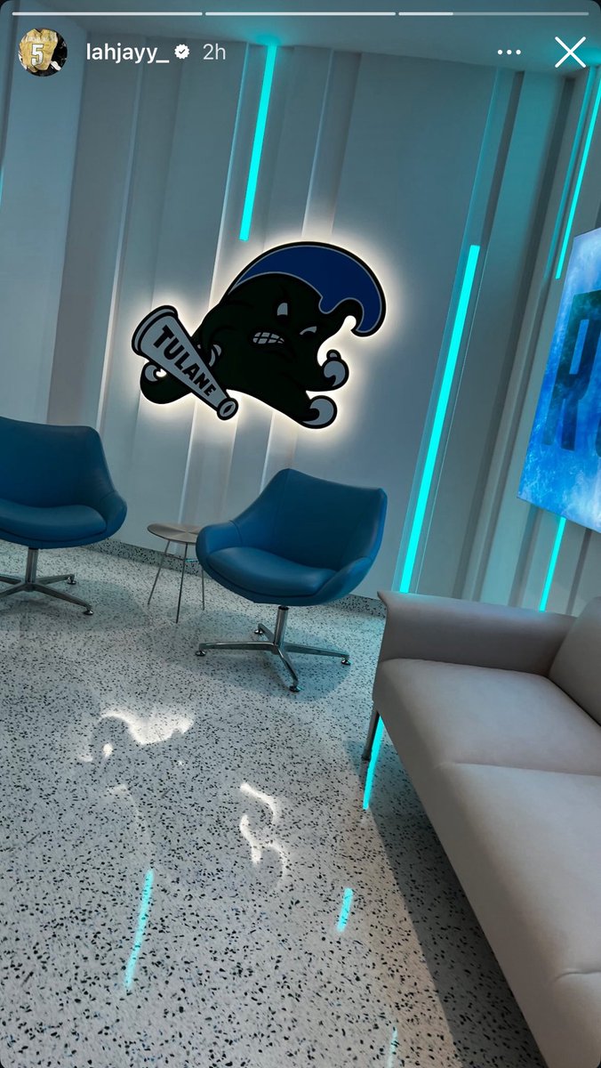 TailgateTulane's tweet image. Charlotte transfer and New Orleans native Javen Nicholas is on campus at Tulane for a visit. He’s fresh off a Wake Forest visit over the weekend and would be a big-time addition to the wide receiver room.