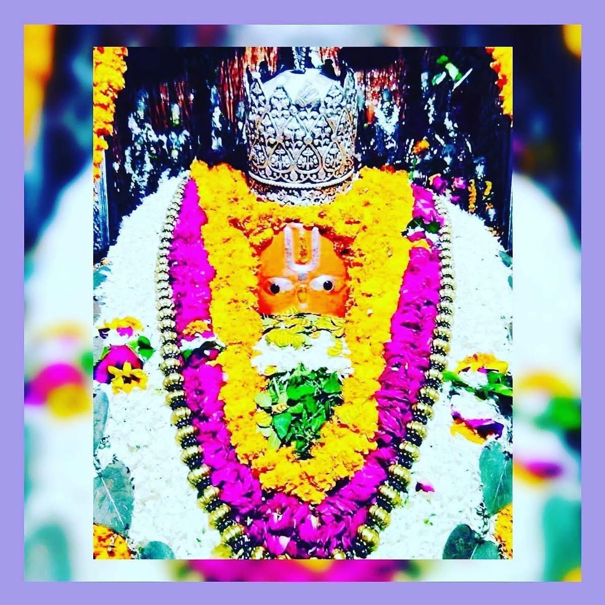 ☀️प्रभाते कर दर्शनम☀️

श्री हनुमते नमः🌹
श्री रामाय नमः🌷

अंजनि पुत्र महाबलदायी। 
संतान के प्रभु सदा सहाई।🚩

💙💙जय अयोध्या धाम जी 
♥️♥️जय जय सिया राम जी 
🧡🧡जय श्री अयोध्या हनुमान गढ़ी