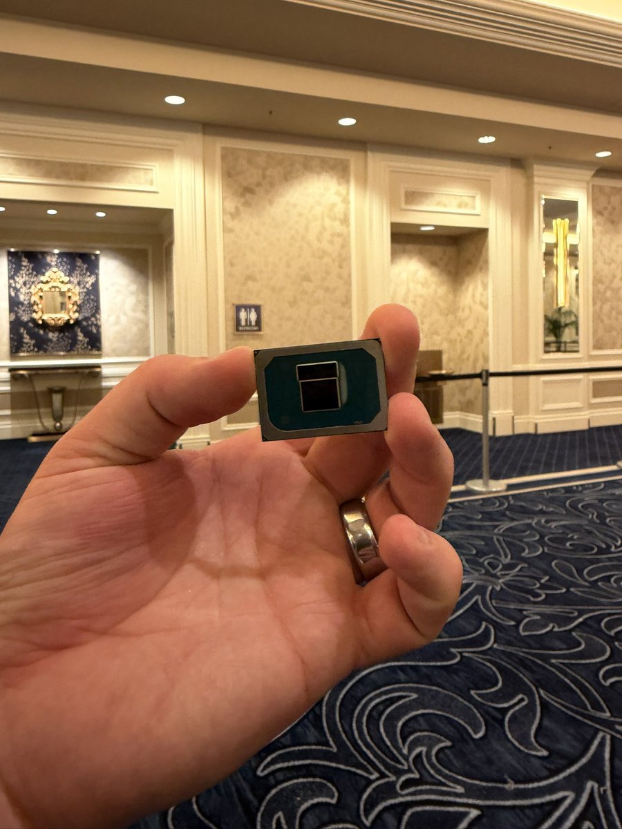 Anshel Sag tweet media